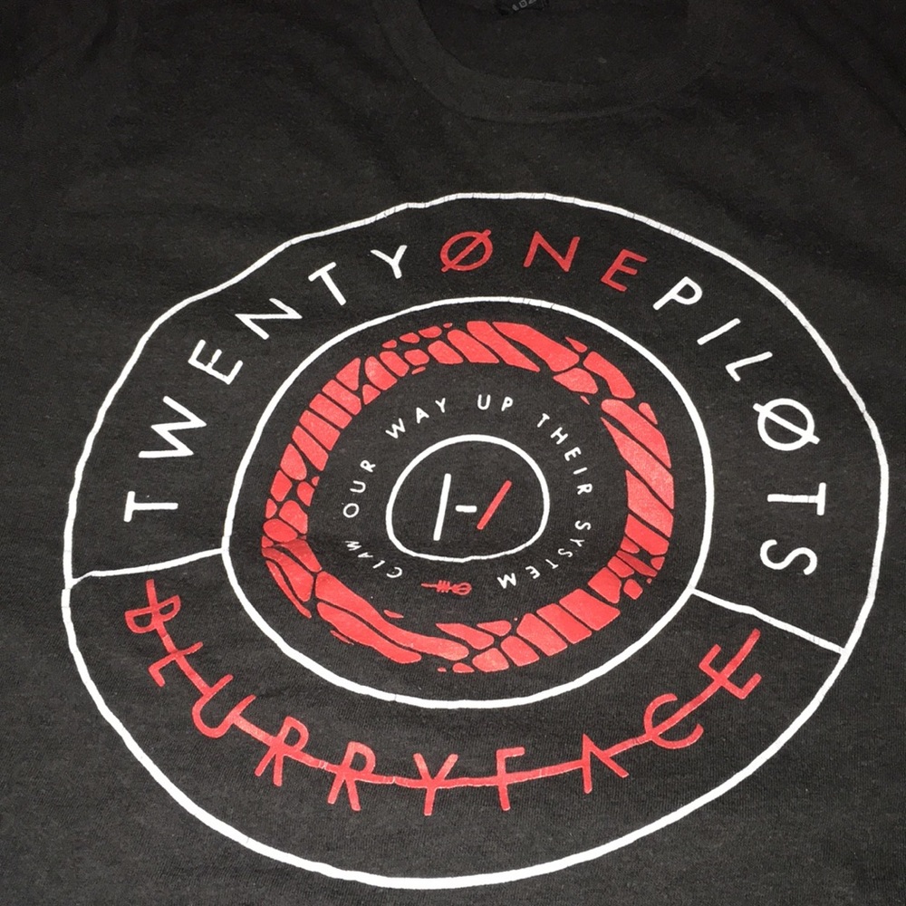 Black twenty one pilots shirt